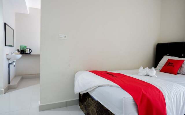 RedDoorz @ Jalan Jenderal Sudirman Palopo