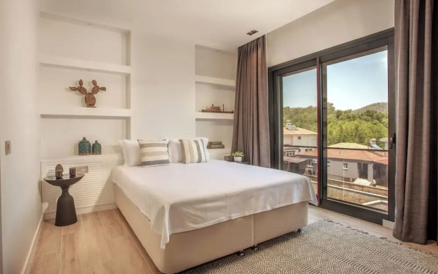 Spacious 4BR Villa Perfect for Families & Friends