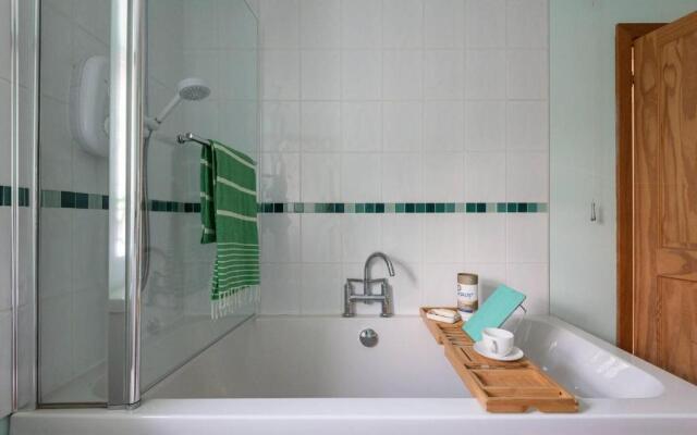 Beautiful 4-bed House in Monmouth