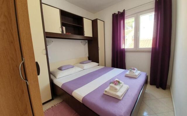 Apartments Ivano - 20 m from Sea