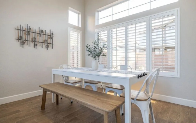 Gilbert Douglas 1 Bedroom Home by RedAwning