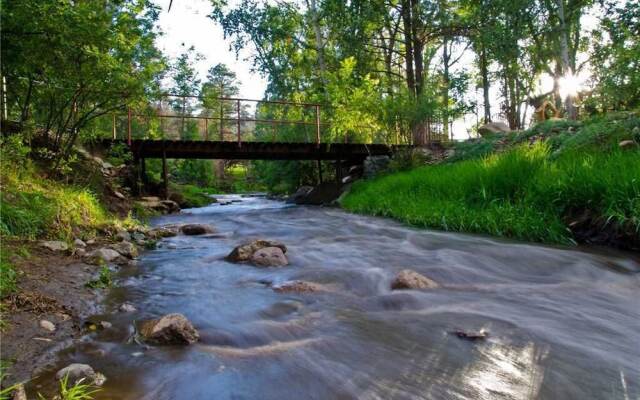 Paradise On The River Three Bedroom Cabin
