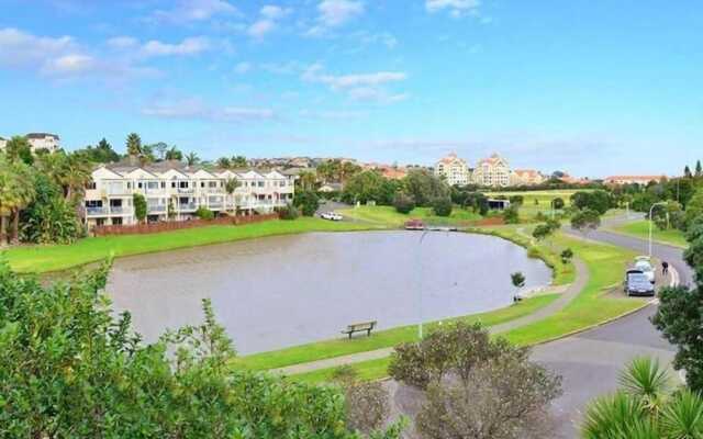 Gulf Harbour Guest House Apartment
