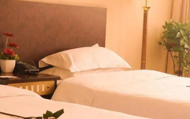 Zhengzhou Jindefu Hotel