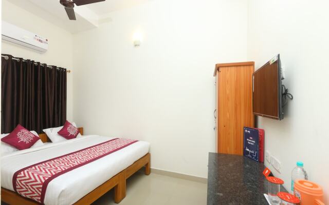 OYO 10543 Maks Stay