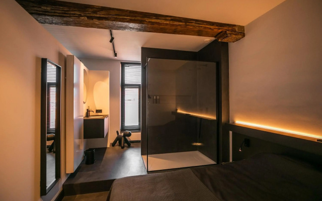 B&B N10