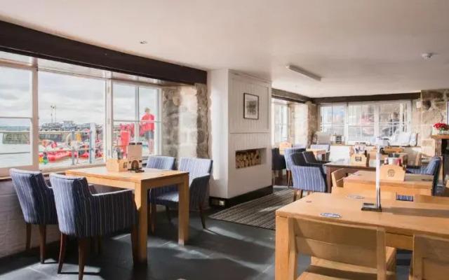 Lifeboat Inn