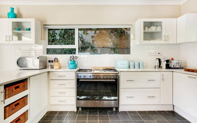 Bakoven Blue in Cape Town