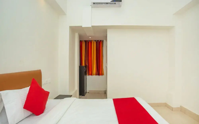 OYO 18544 Amm Residency