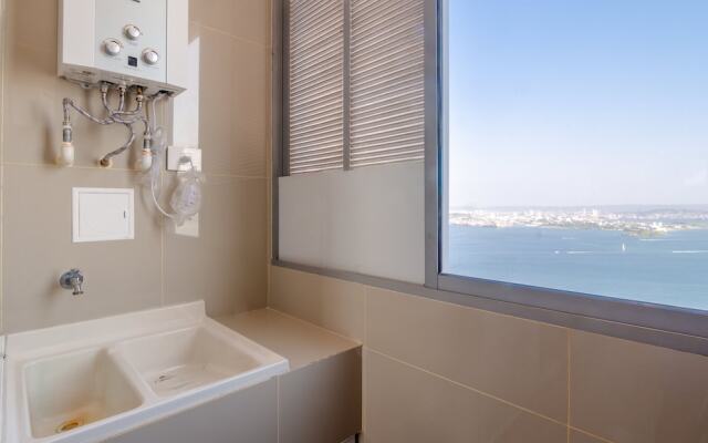 Adlas Condo by the Beach