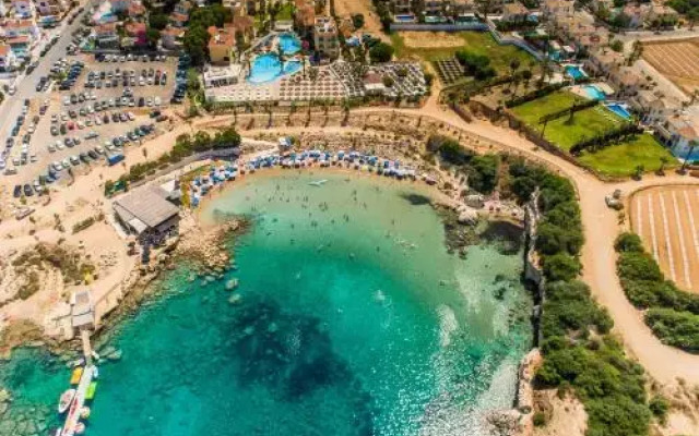 Sun & Sand Private Villa with on demand heated pool