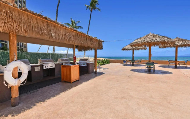 Royal Kahana 104