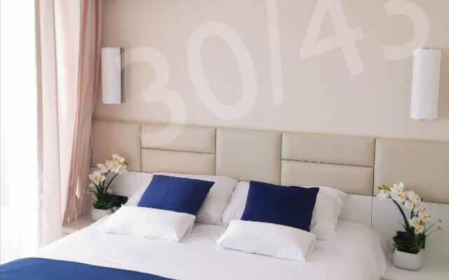 Sea View Apartment Orbi City