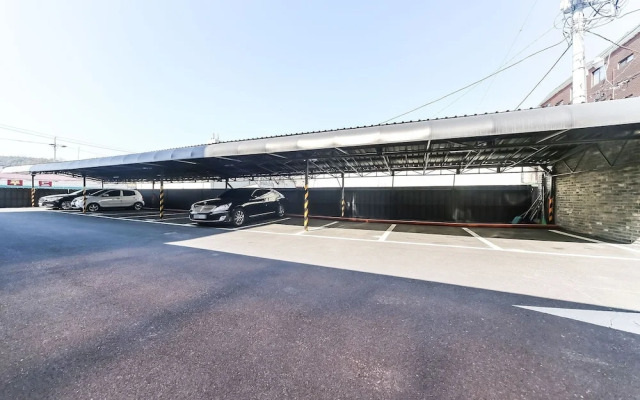 Daejeon Sintanjin Hotel Wol
