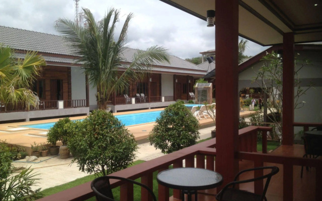 Khum Laanta Resort