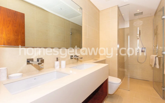 Homesgetaway- 2BR in Marina Gate Tower 2