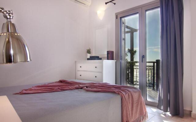 Mani Apartments Suites