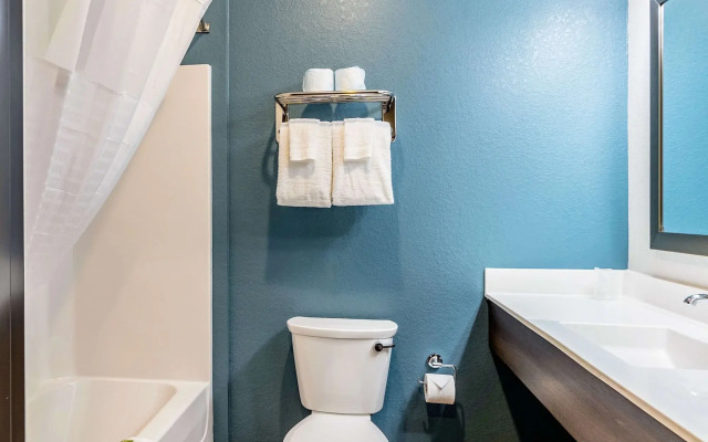 WoodSpring Suites Naples