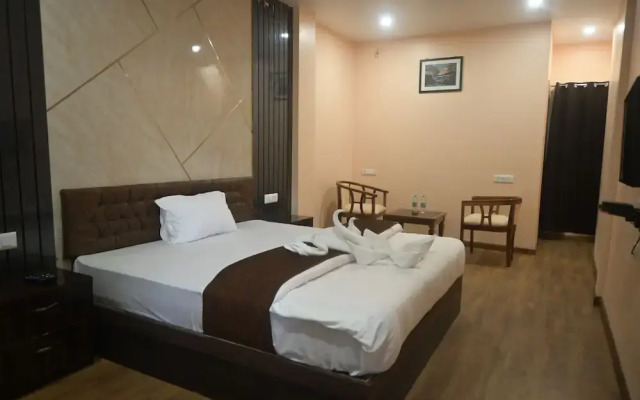 Hotel Maa International