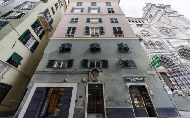 ALTIDO Exclusive Flat for 6 near Cathedral of Genoa