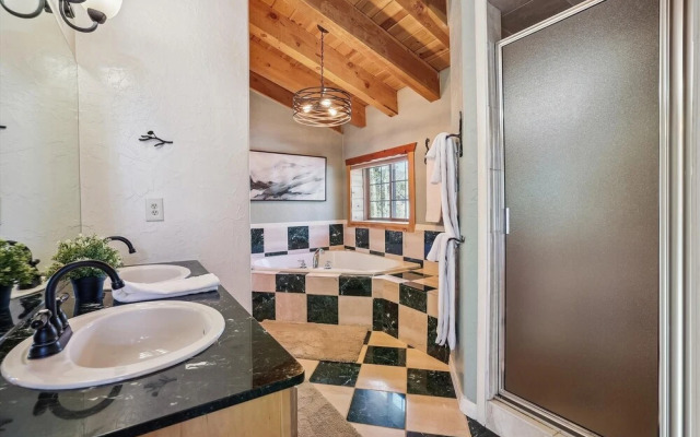 American Way Chalet 5 Bedroom Home