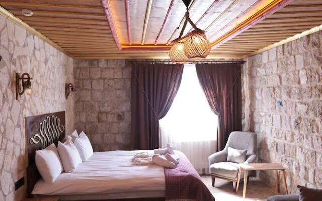 Stone Owl Hotel