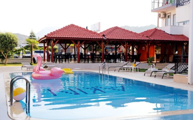 Akin Apart and Hotel