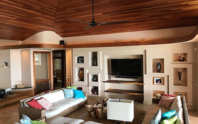 Makapono - Four Bedroom House