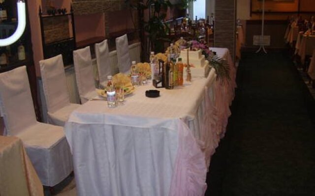 Kestenite Family Hotel