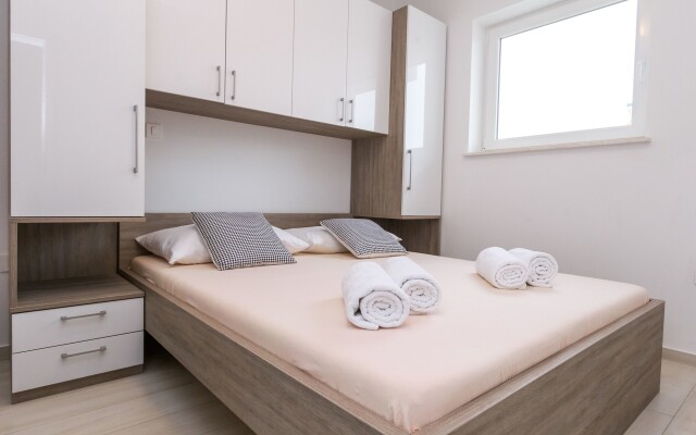 Apartments Adria