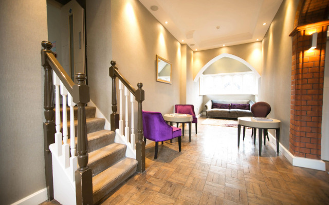 The Pillar Hotel
