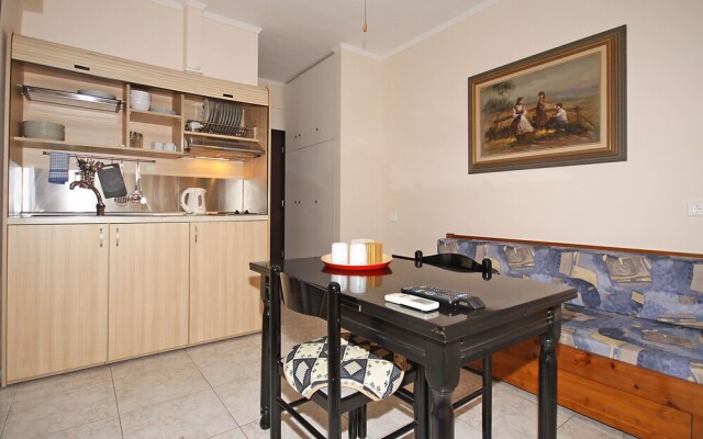 Naias House