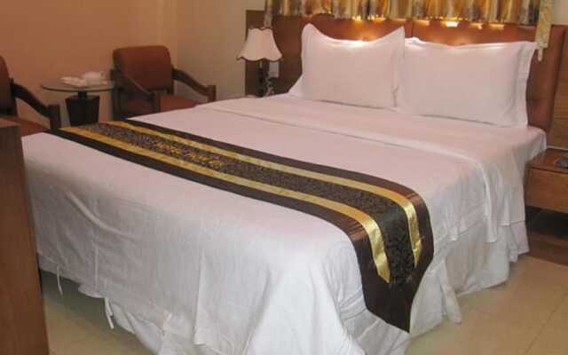 RedDoorz near Gia Dinh Park