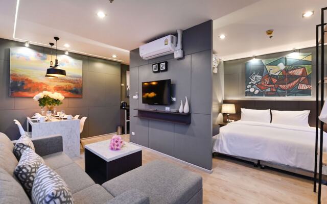 The Grand Jomtien by Favstay