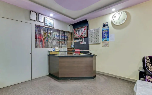 SPOT ON 45666 Pavan Residency
