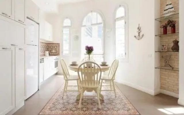 Holiday Rentals TLV-Sea Side