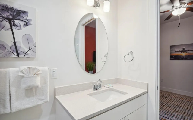 The Harbor Condo 305 - Premier