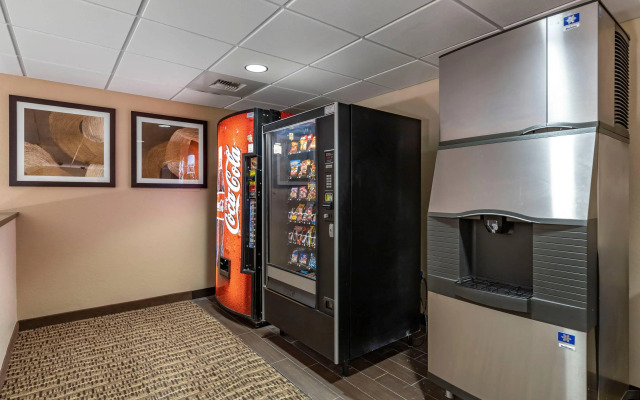 Comfort Inn & Suites Gateway to Glacier National Park