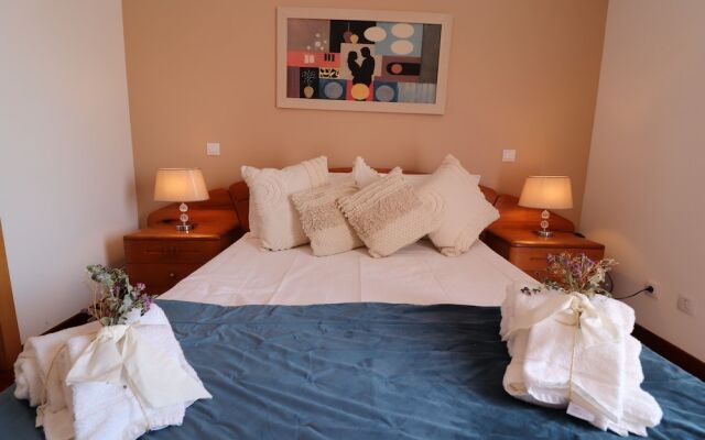 3-bed Townhouse With Pool in Albufeira Balaia