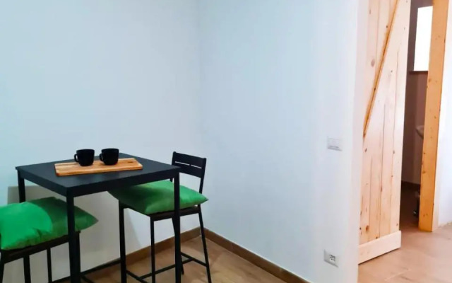 Apartment 1913
