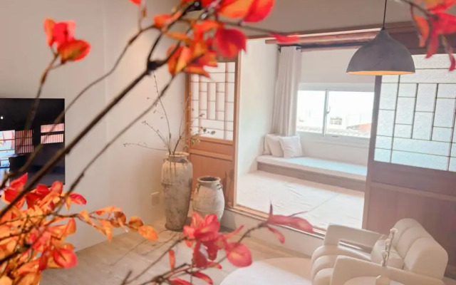 Moonlight Home Stay  For 2-12 persons