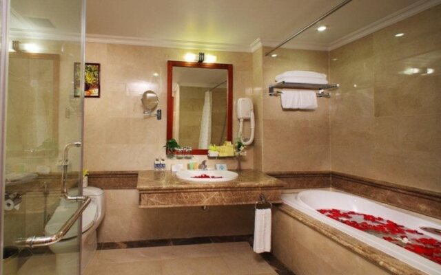 First-Luxury Wing Hotel Saigon