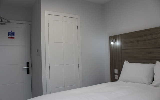 Sky Nights Hotel London Heathrow