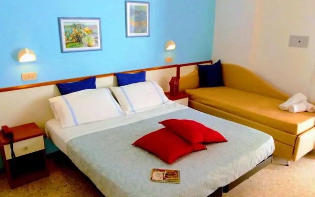Hotel Adria B&B - Colazione fino alle 12