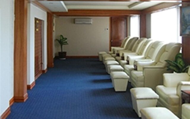 Phuong Dong Hotel