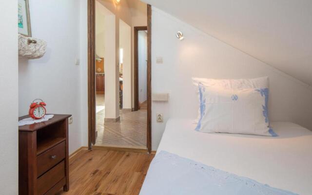 Apartments Dalmatinska Kuća