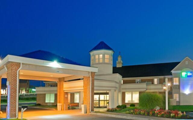 Holiday Inn Express Lancaster-Rockvale Outlets