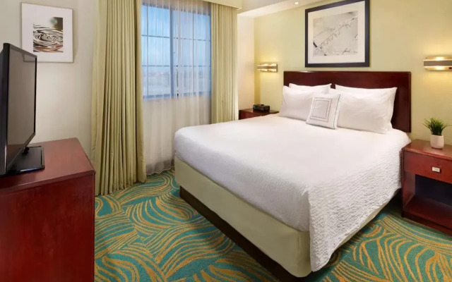 Best Western Hesperia-Victorville Suites