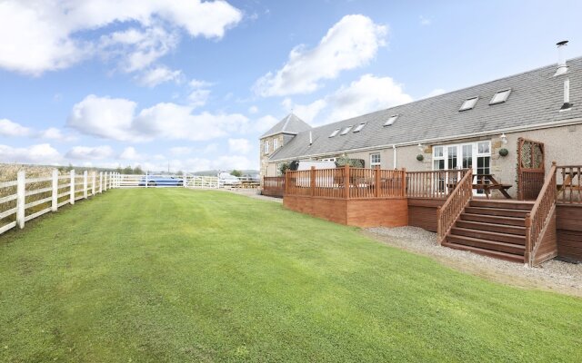 Altido Greenknowes Lodge With Hot Tub And Wood Burning Stove