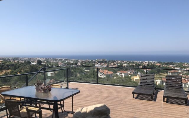 Ultra Lux Sea View Villa in Kyrenia